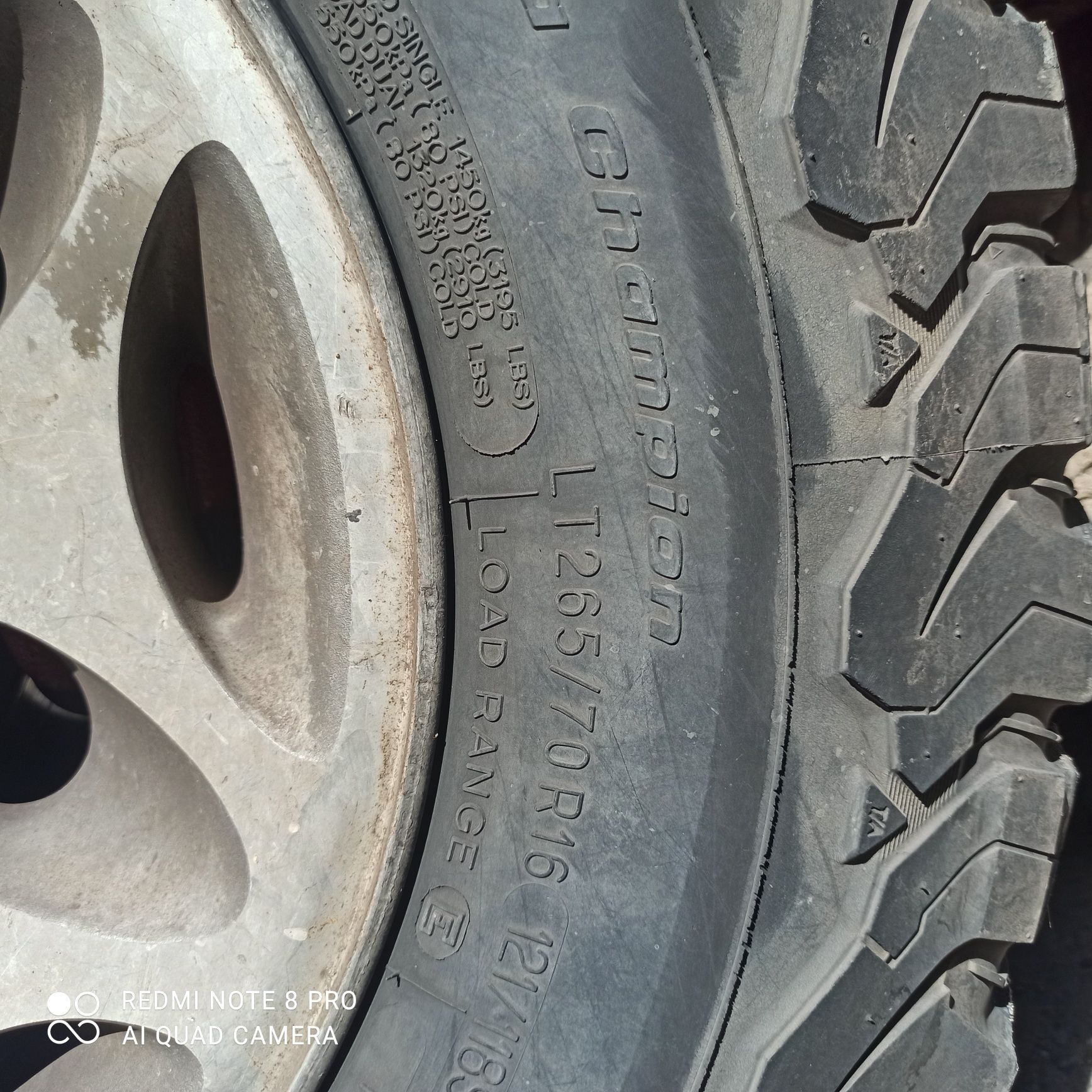 Продам шины  Bf Goodrich All terrain ko2. 265/70/16 2шт.