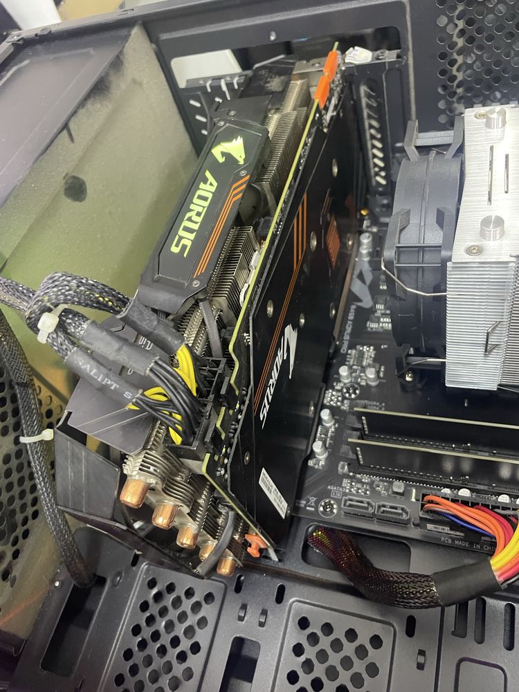 Продам Aorus GTX 1080ti 11gb Extreme Edition