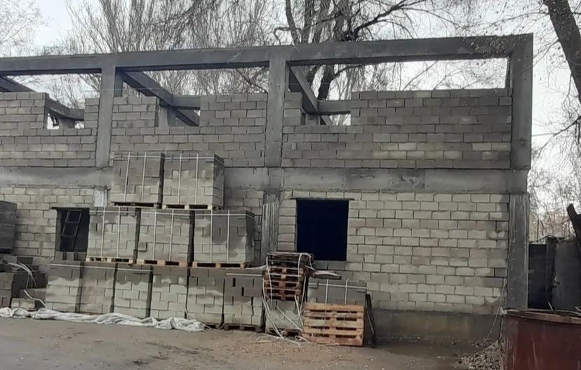 Заливаем фундамент монолит бетон лестница подпорная стена