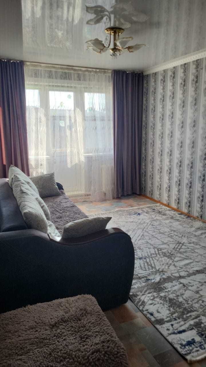 Продам 2к кв с хорошим ремонтом р-н УЮТ!!