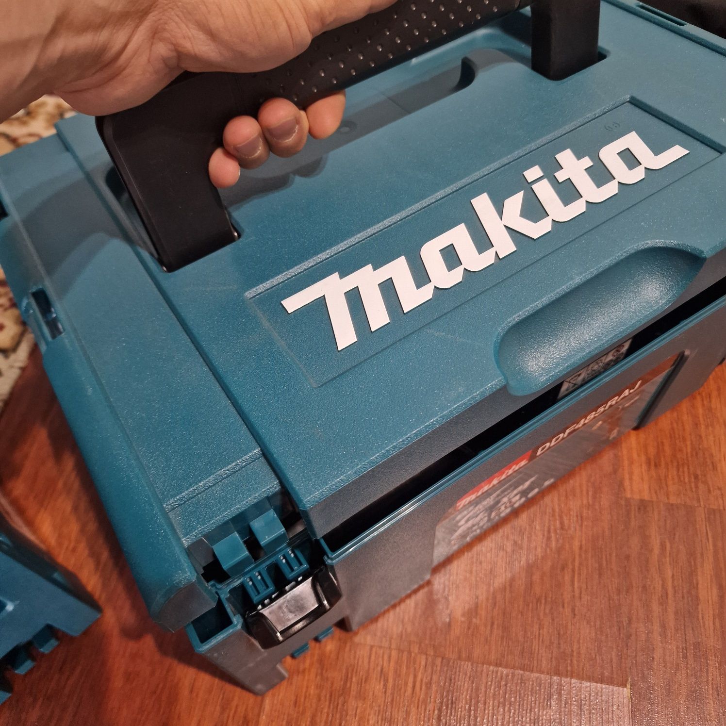 Зарядное устройство макита,зарядка на шуруповерт,аккумулятор makita