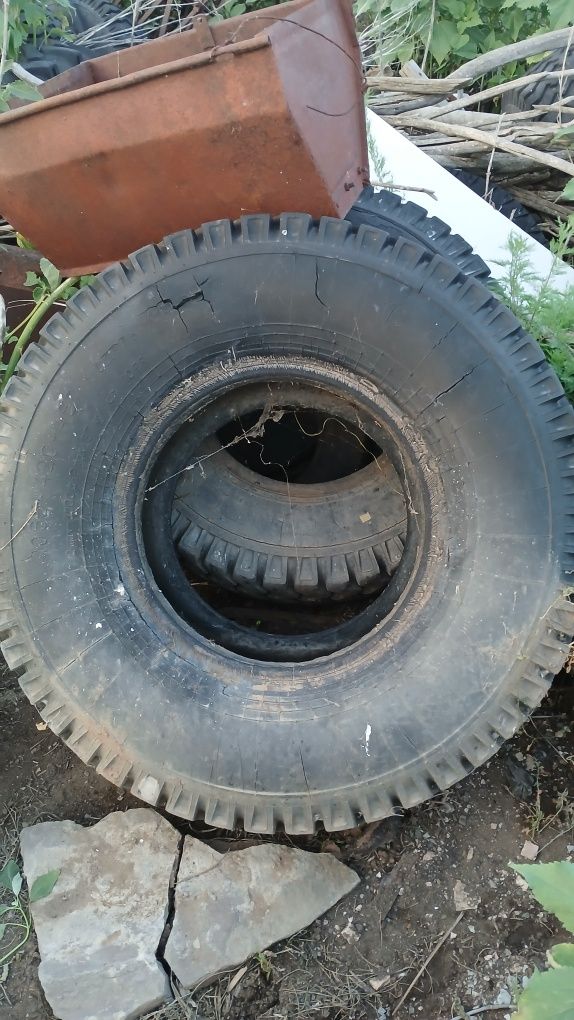 Продаётся покрышки прицепа