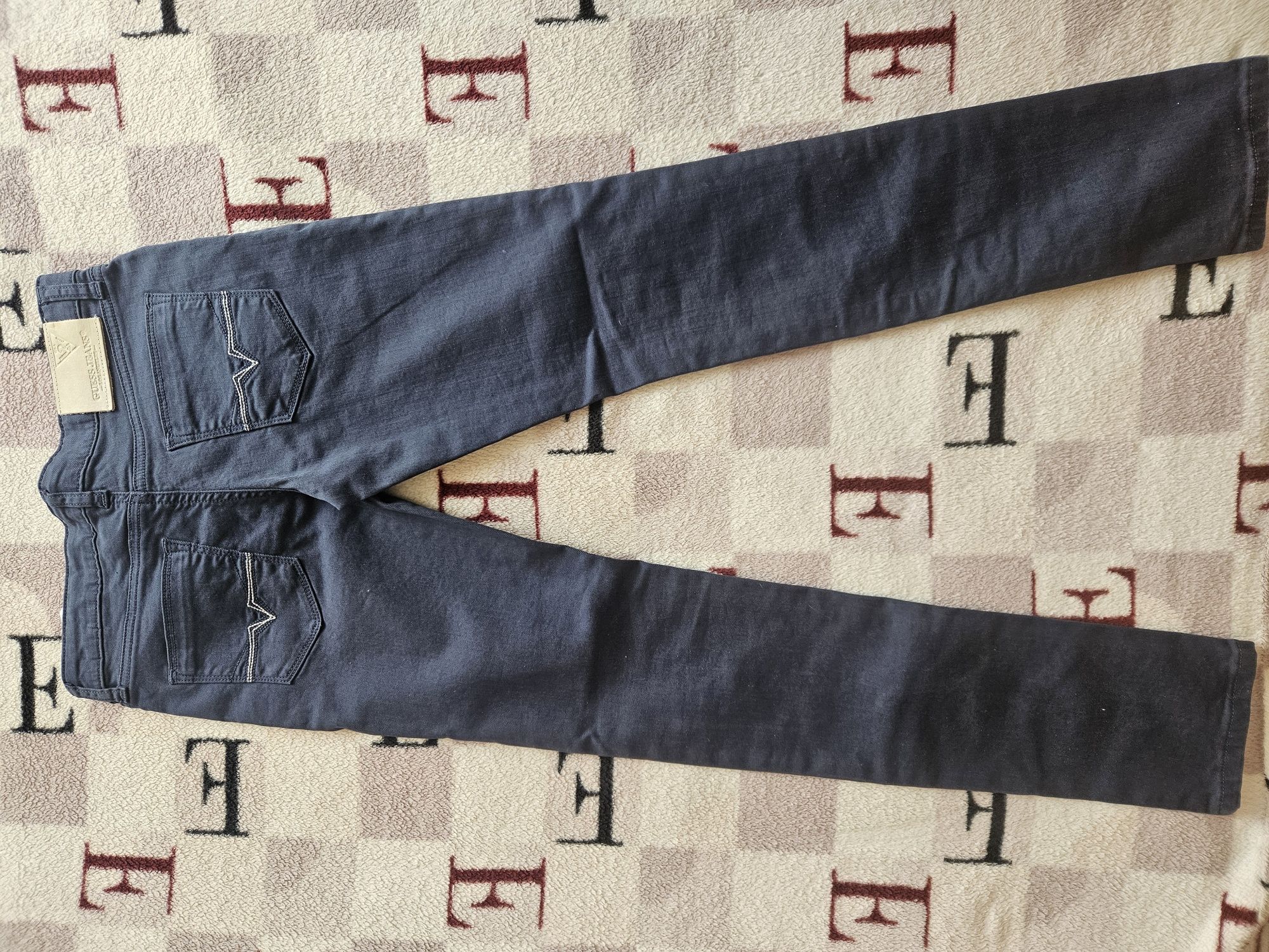 Новые джинсы Guess, размер XS