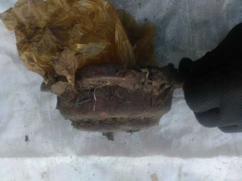 Запчасти на кормораздатчик .