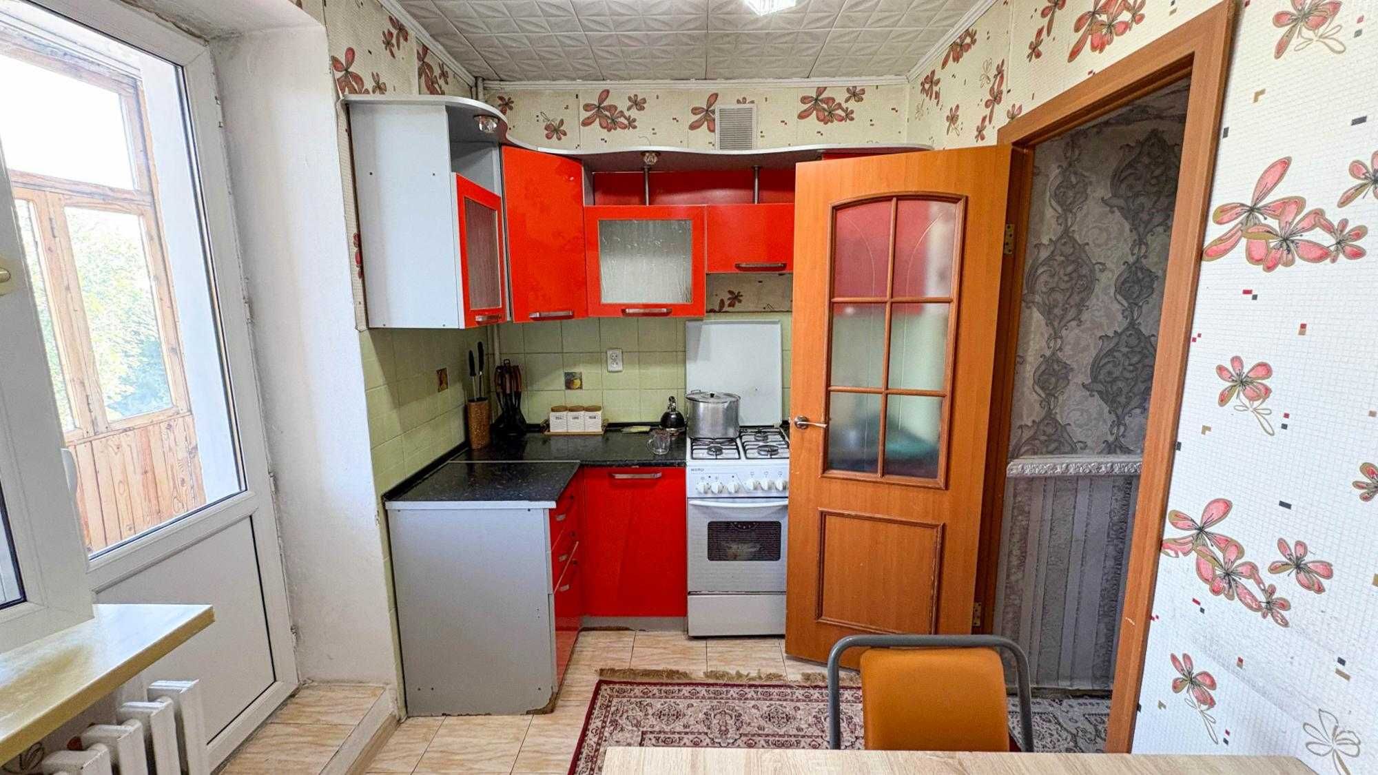 продается 2 ком в центре Айым