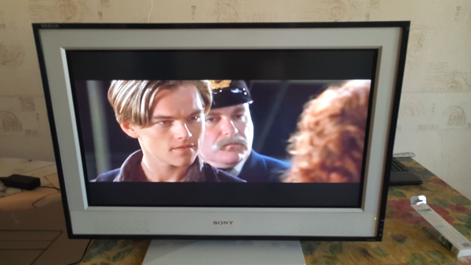 Жидкокристаллический телевизор Sony. (32" или 81см).