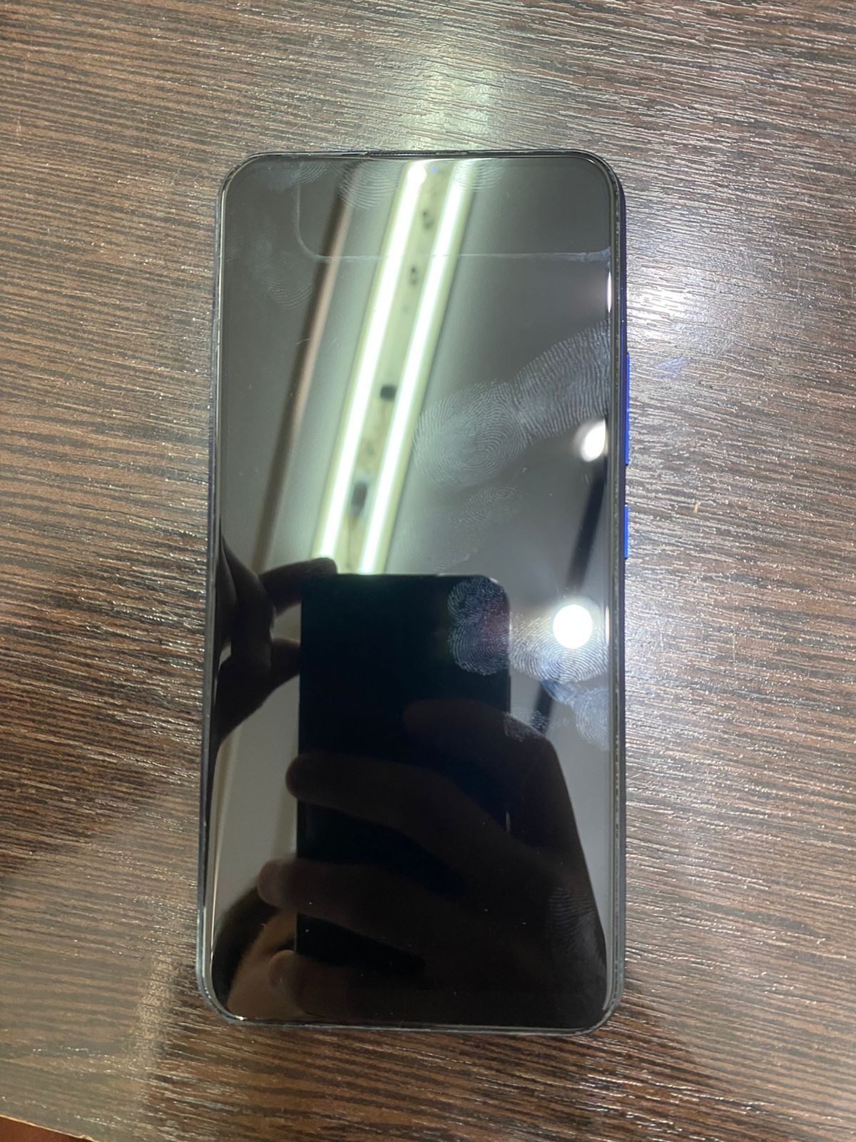 Телефон VIVO Y12