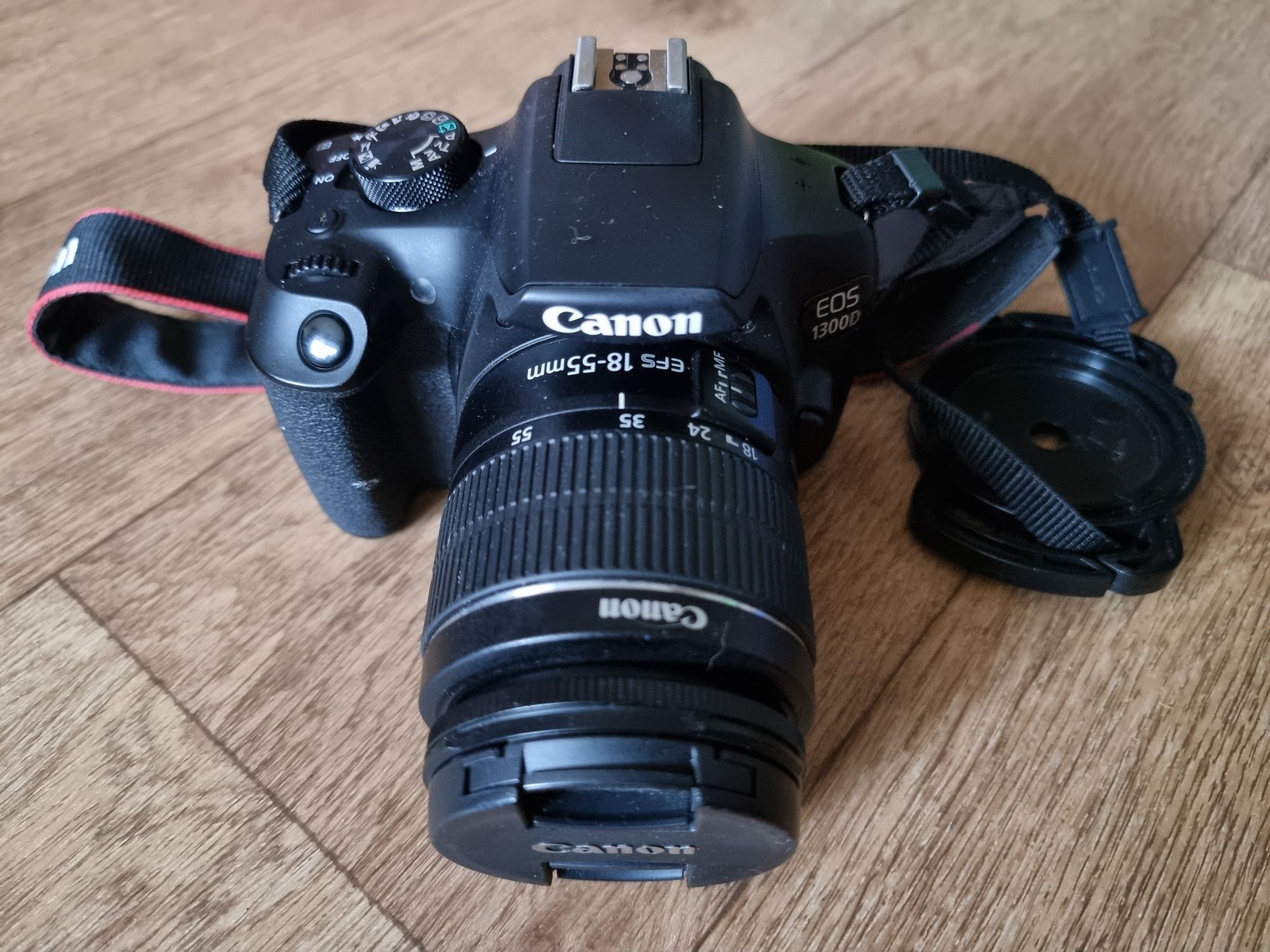 Зеркальный фотоаппарат CANON 1300D
