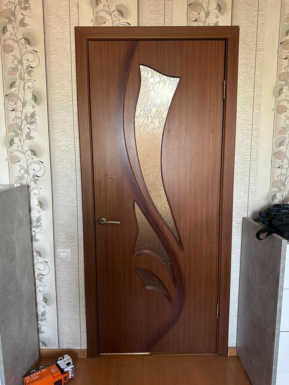 Продам двери 4 шт