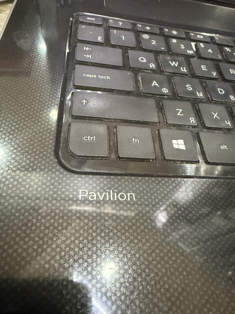 Ноутбук HP Pavilion экран 17.3 дюйма