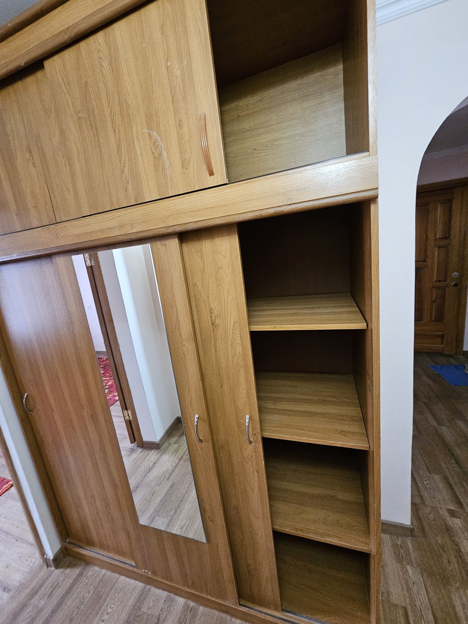 Продам шкаф в отличном состоянии