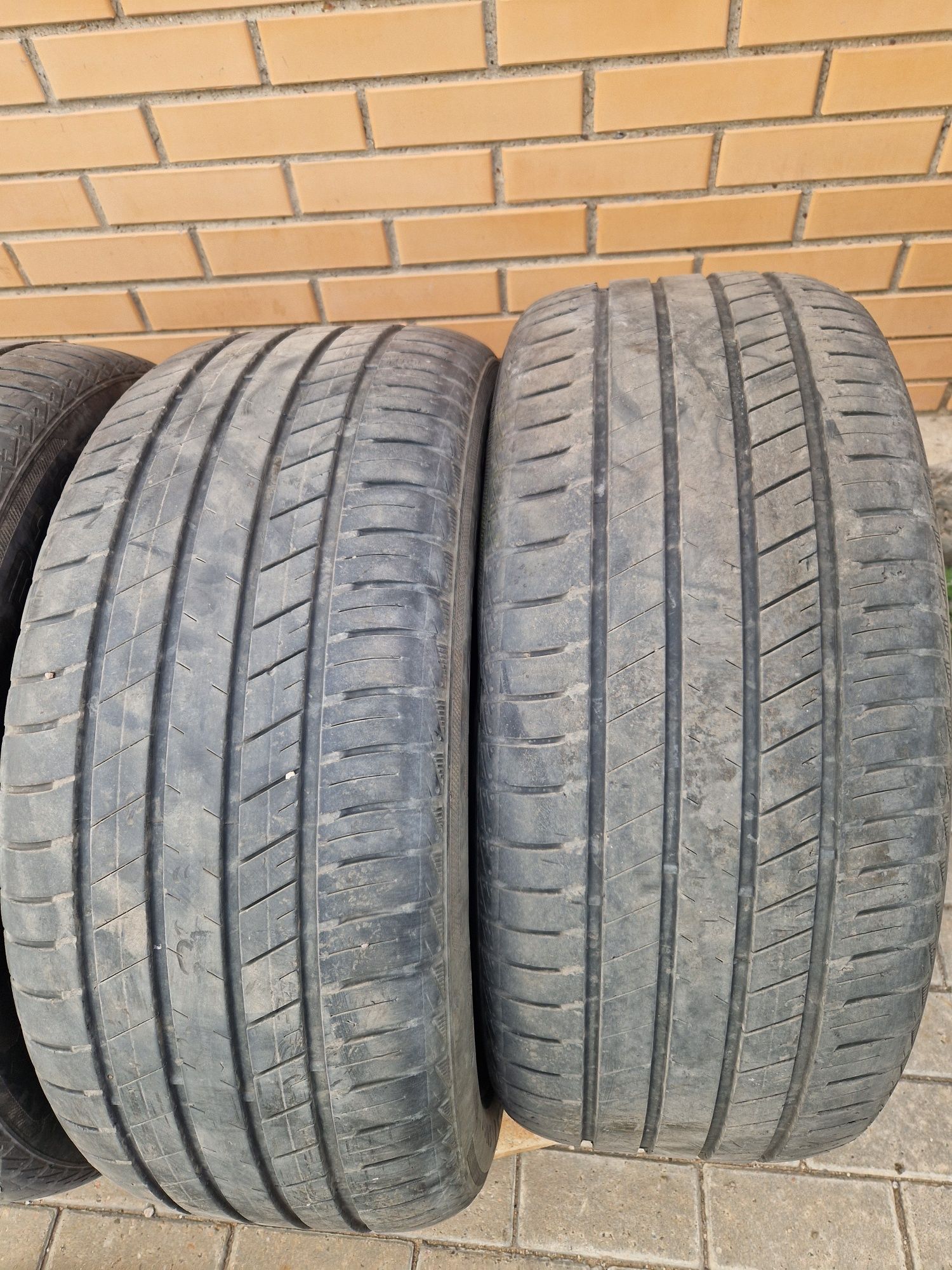 Продам резину летнюю 285 50 R20