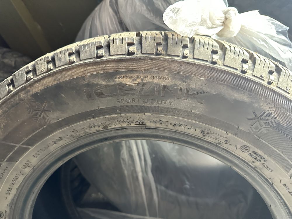 Шины зимние зима 235/65 R17