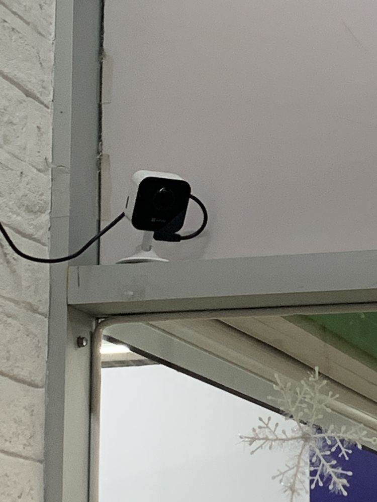 Wi-Fi камера видеонаблюдения Ezviz