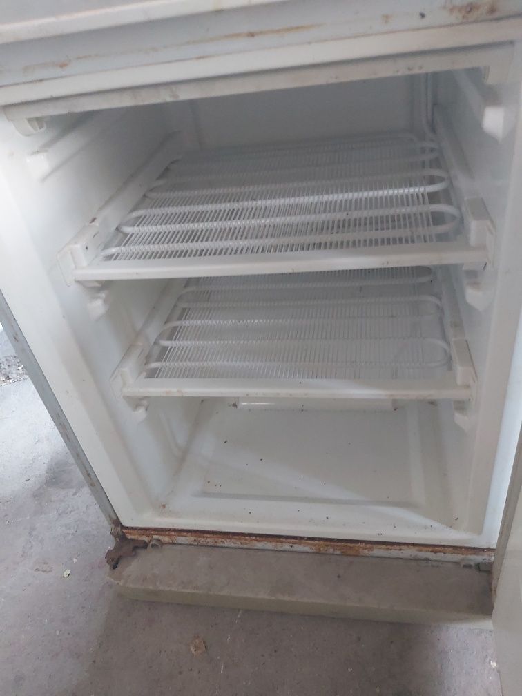 Холодильник продаеца