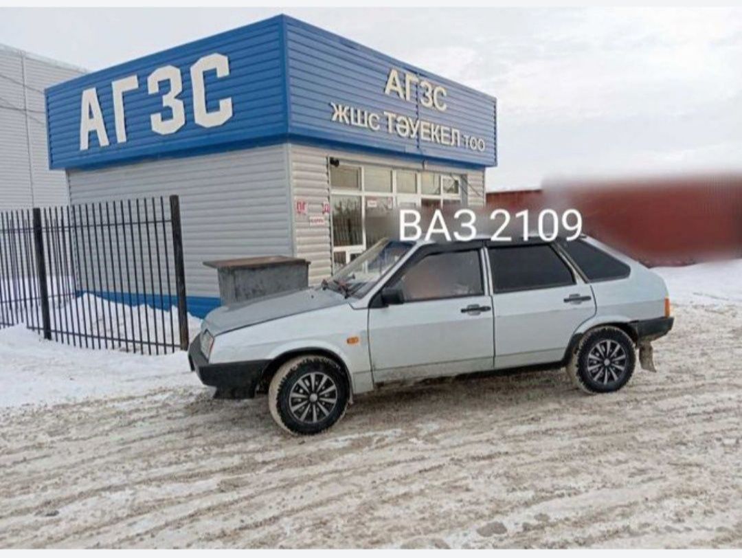 Продам ваз 2109, газ/бензин. 2001 г/в. На активном ходу.