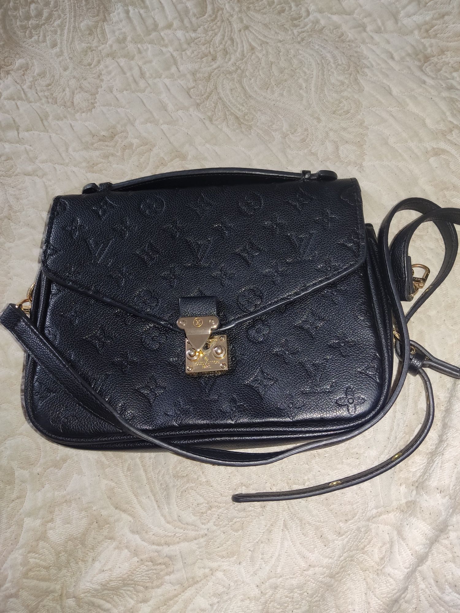 Сумка сатылады Louis Vuitton Paris