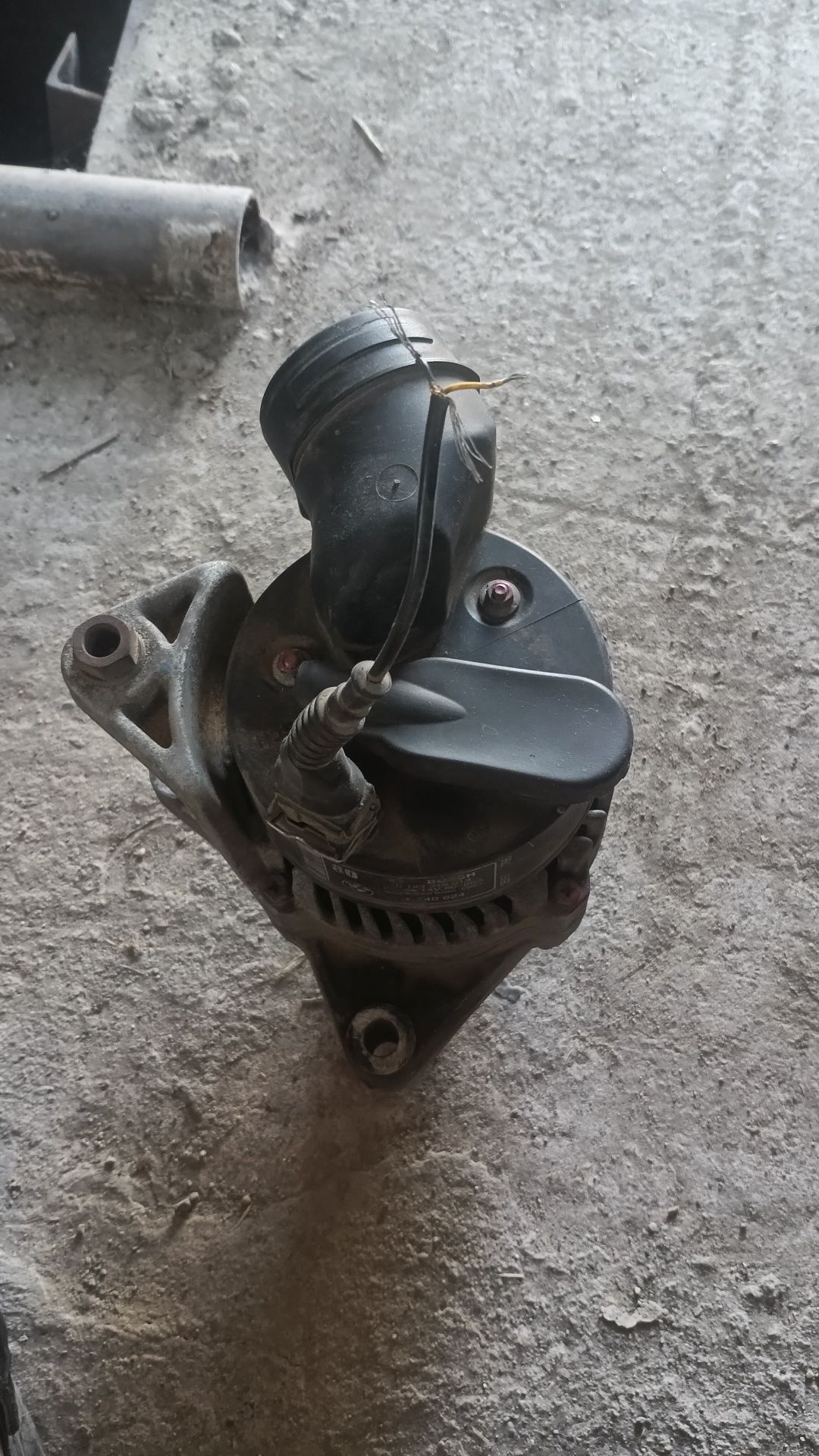 Генератор BOSCH бмв е34