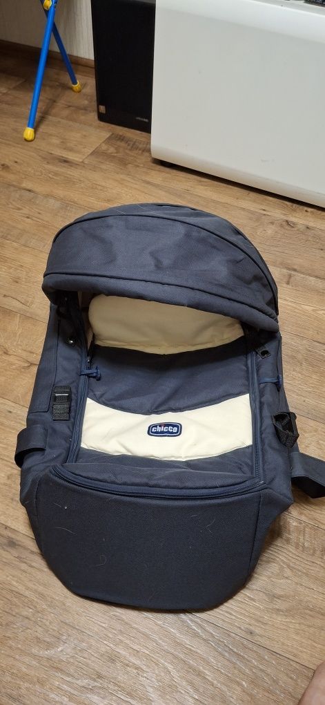 Отдам люльку переноску chicco