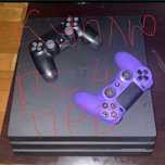 Продам в хорошем состоянии PS4 pro