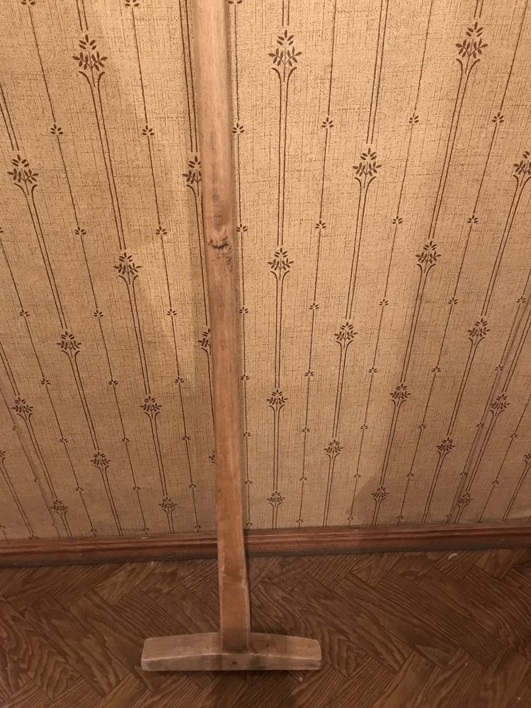 Швабры деревянные и пластиковые