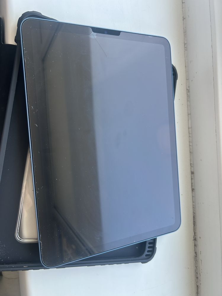 Продам Ipad Air 5 поколение 64 gb wifi М1 процессор