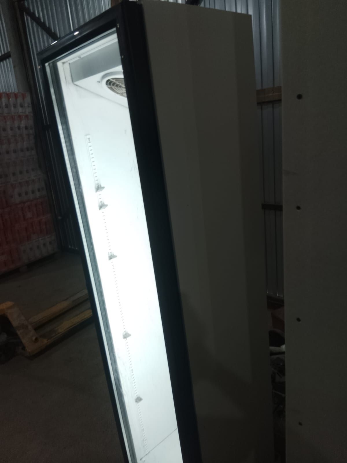 Продам Холодильник для Напитков