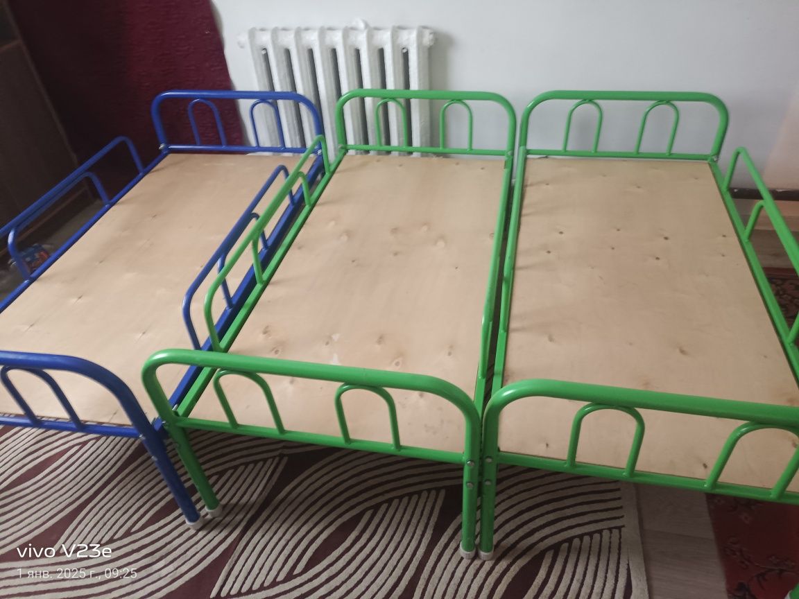 Детская кровать 3 шт