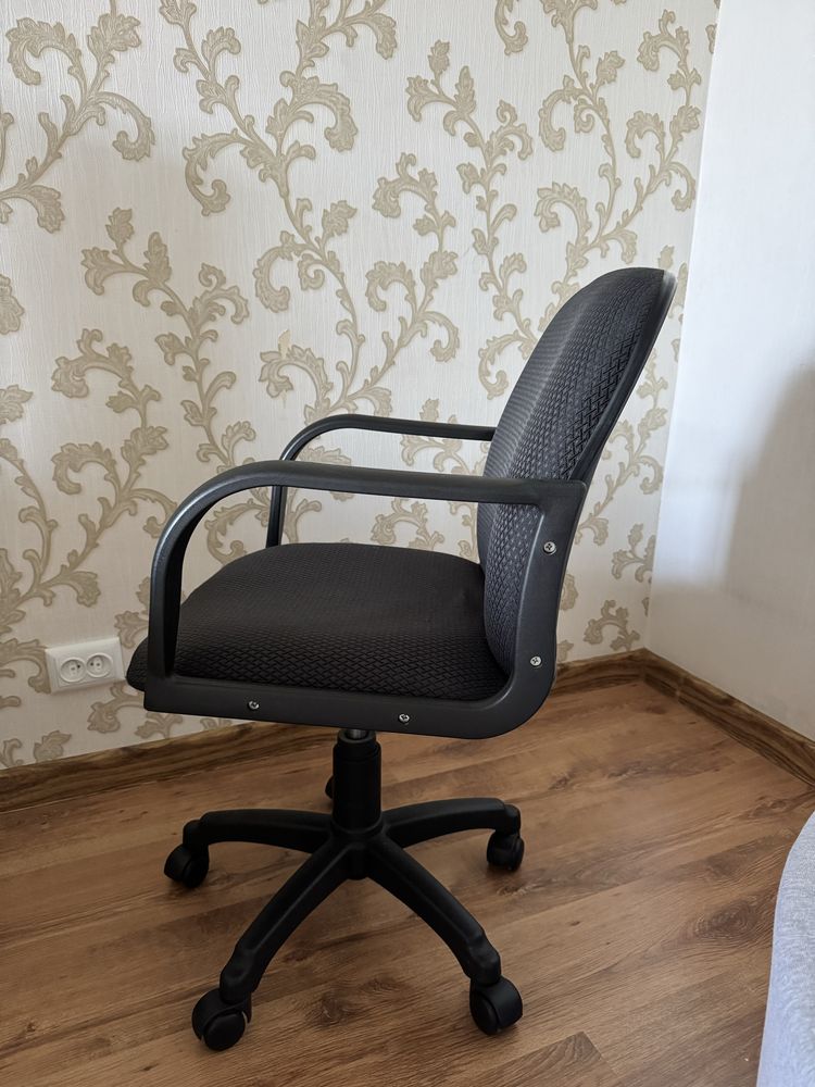 Продам компьютерное кресло