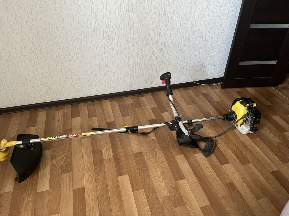 Триммер бензиновый