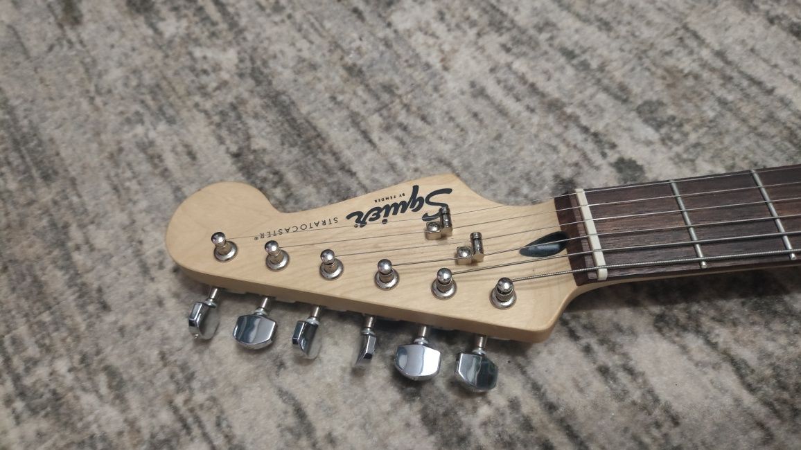 Squier sonic stratocaster
