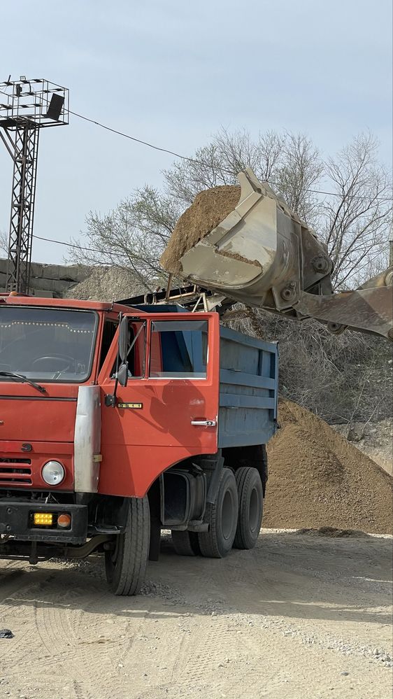 Доставка камаз пгс отсев сникерс щебень песок