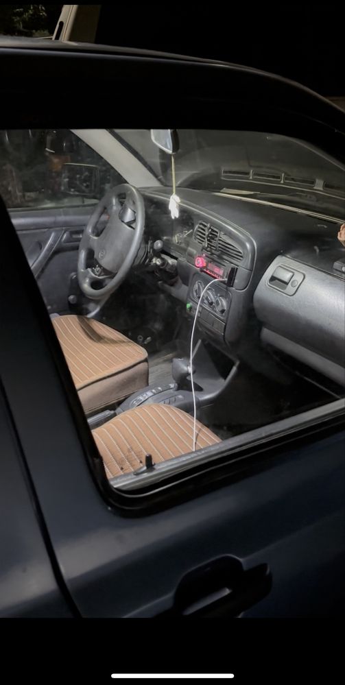 Продам машину Volkswagen vento