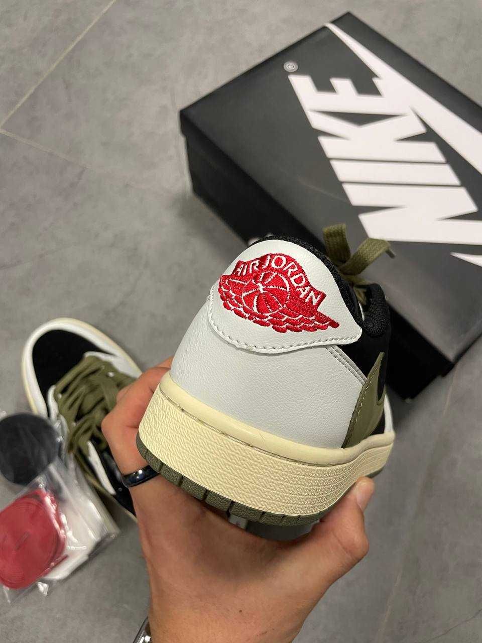 Air Jordan 1 Retro Low OG SP Travis Scott Olive 77