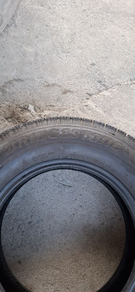 Шина  1шт 175 70 R13 Bridgestone Blizzak