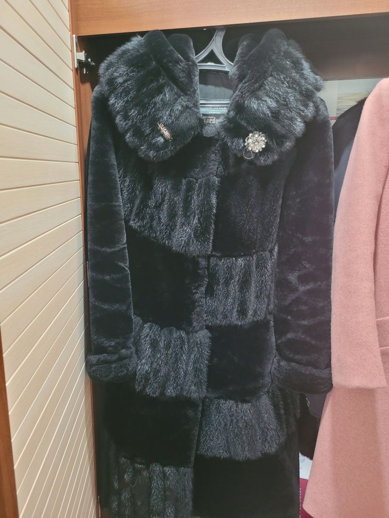 Продам срочно шубу