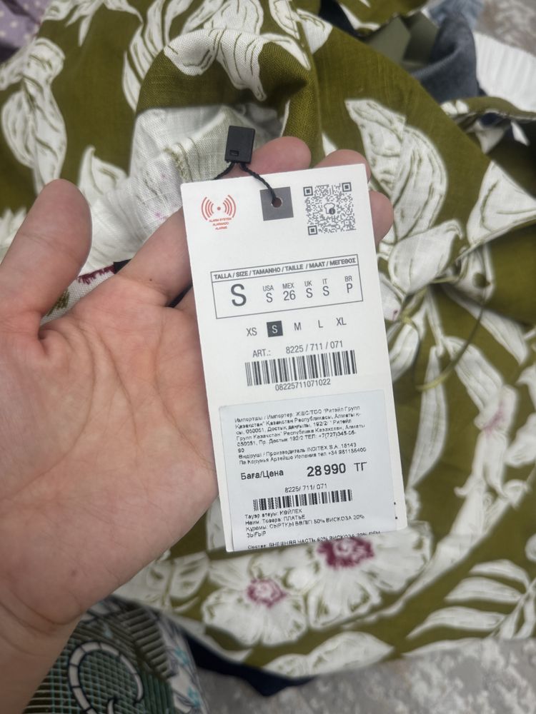 Абсолютно новое льняное платье Zara