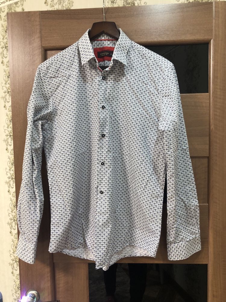 Продам разные женские и мужские вещи .