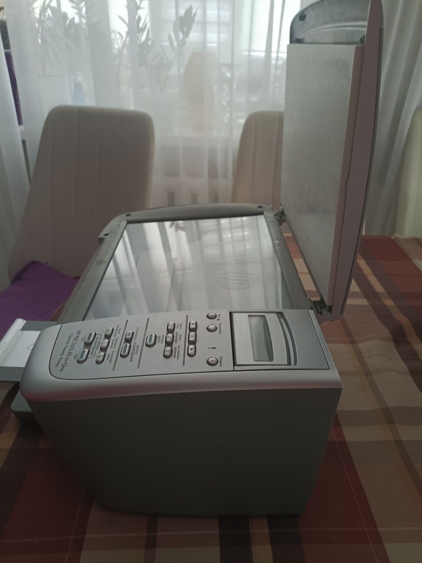 Продам Принтер+Сканер+Копир , все в одном.