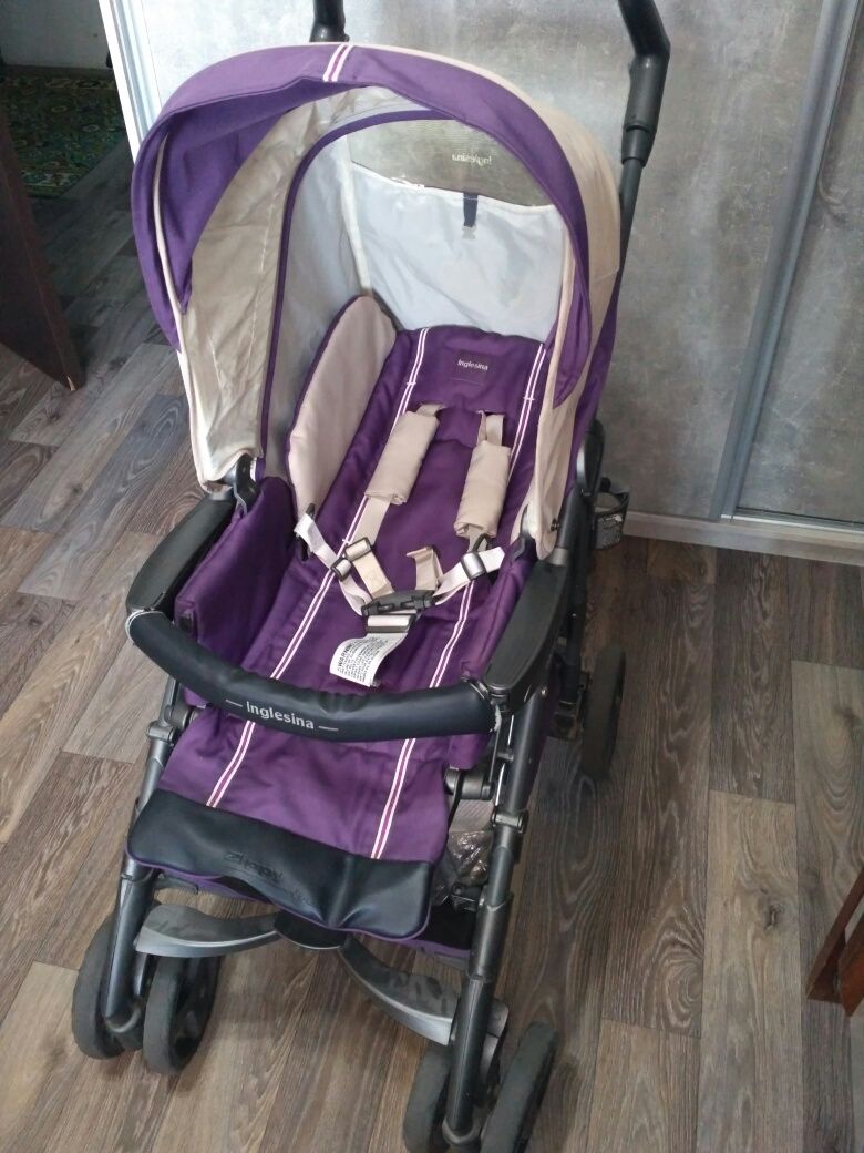 Коляска Итальянская Inglesina Zippy Free