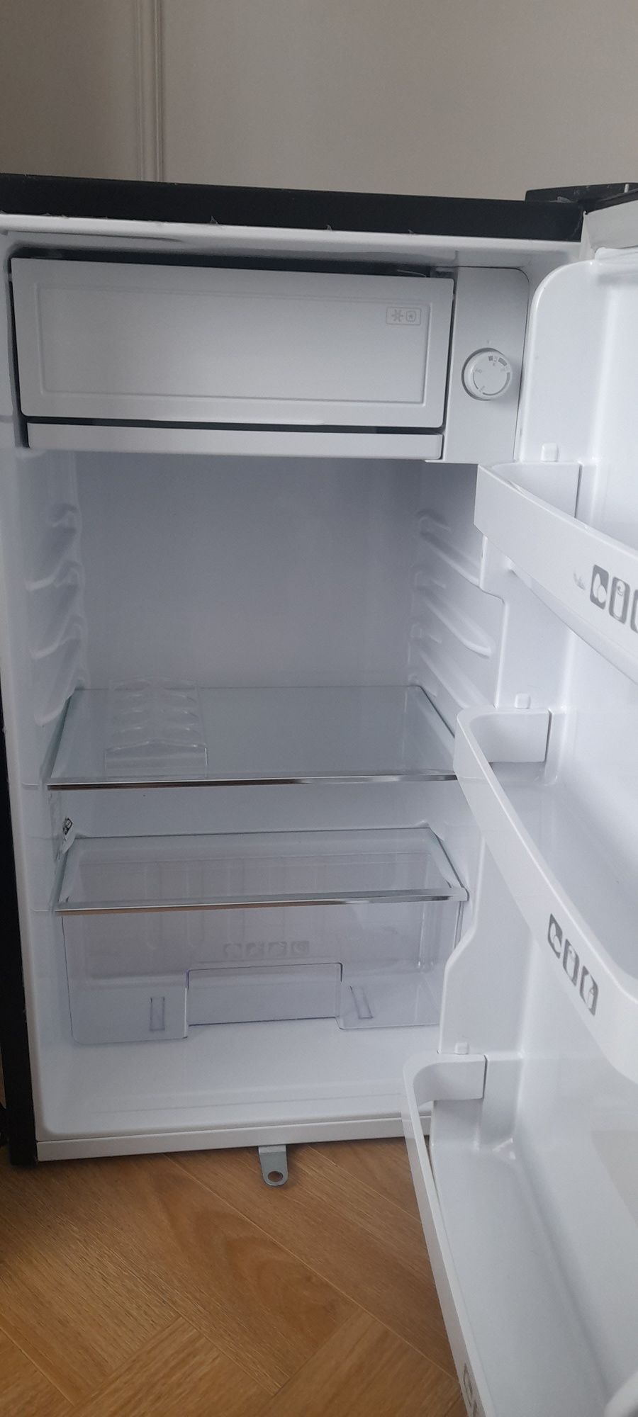 Продам холодильник высота