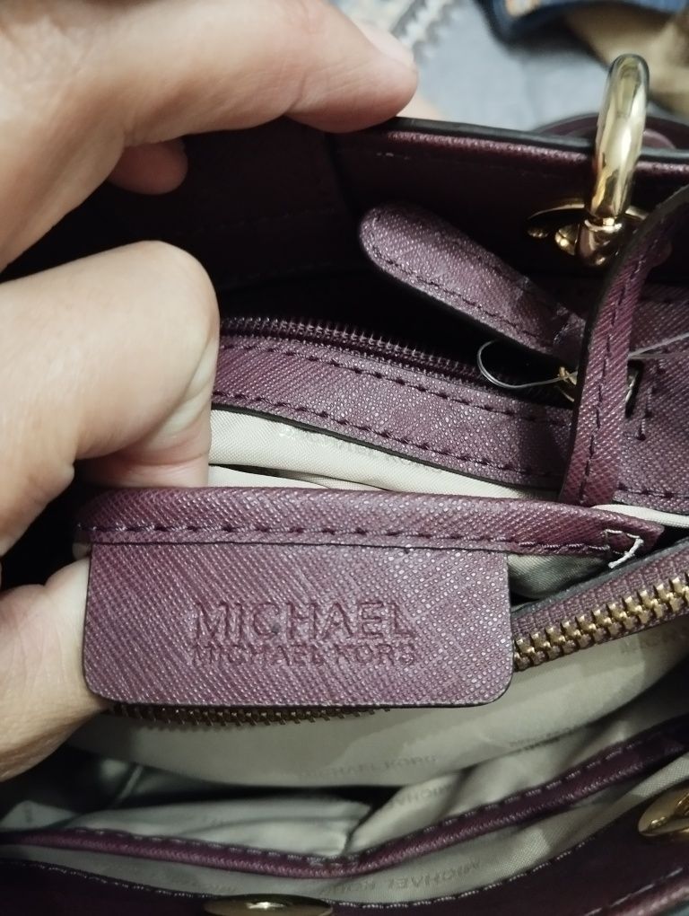Продам сумку Mikhael kors