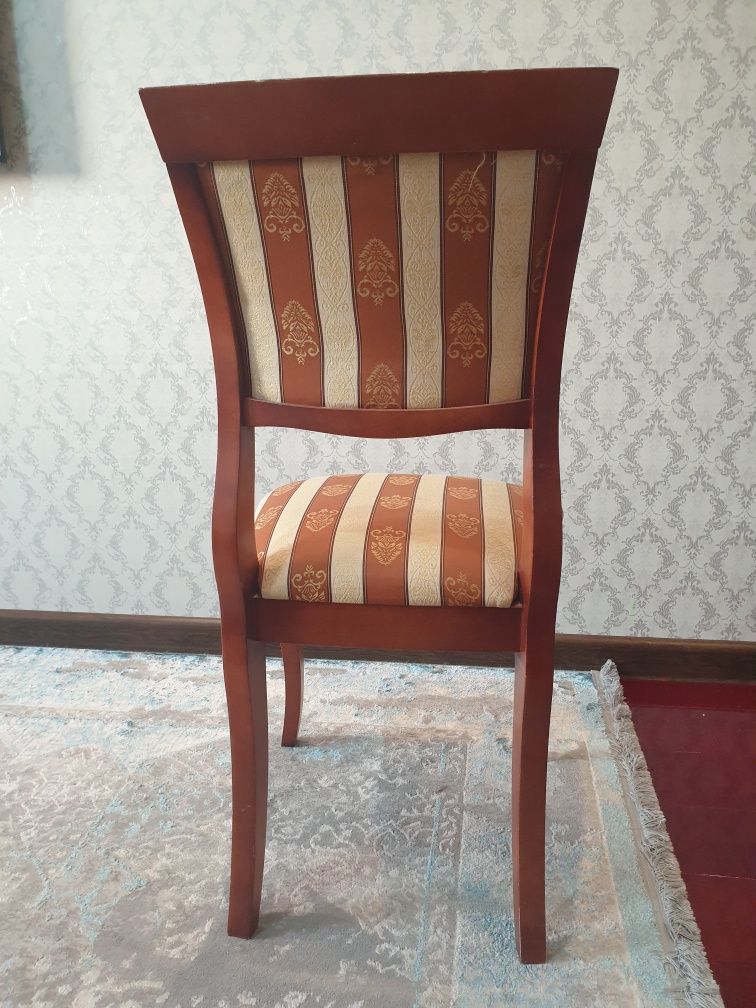 Продам стулья 6 штук
