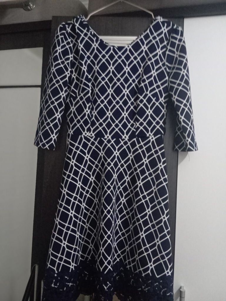Продам разные красивые платья