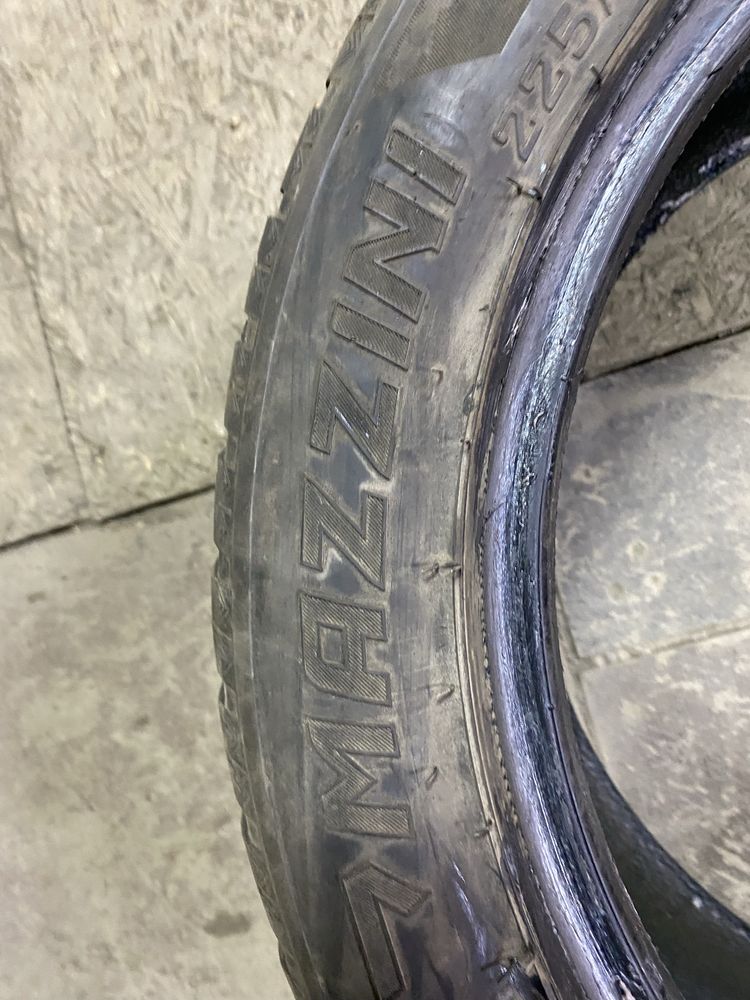 Авто шина на 17. 225/50  1 шт в нал