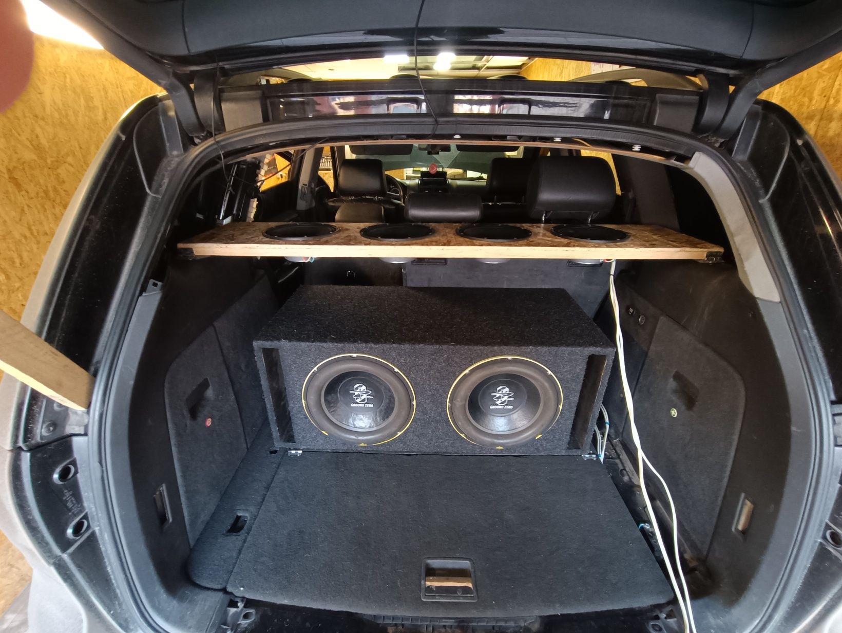 Автомобильный усилитель Dynamic State CA-200.6D Custom Series