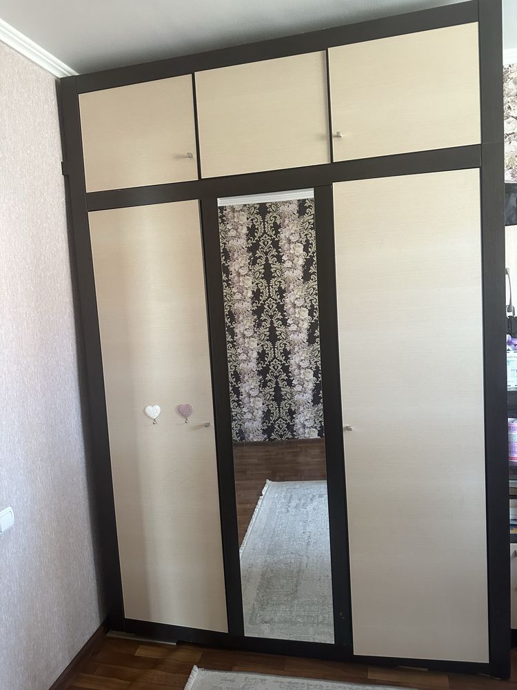 СРОЧНО продам шифоньер
