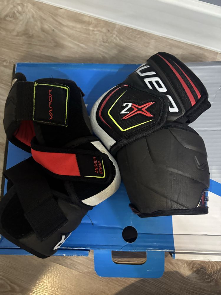 продам налокотники bauer vapor 2x