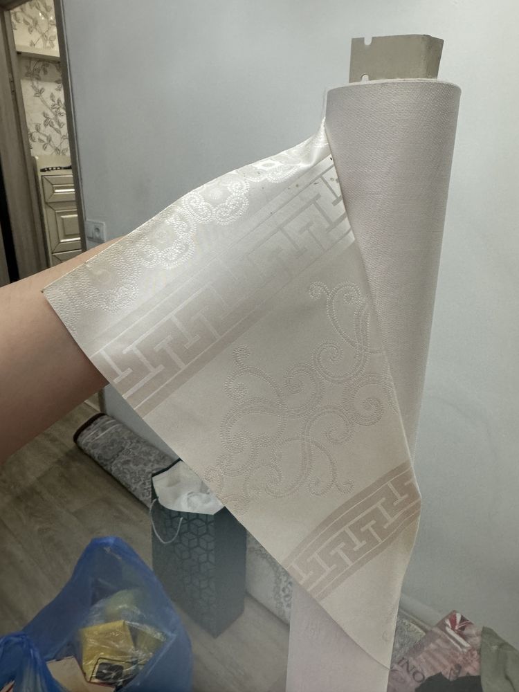 В продаже скатерть