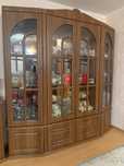 Продам стенку и комод с зеркалом в гостиную  Цена за оба